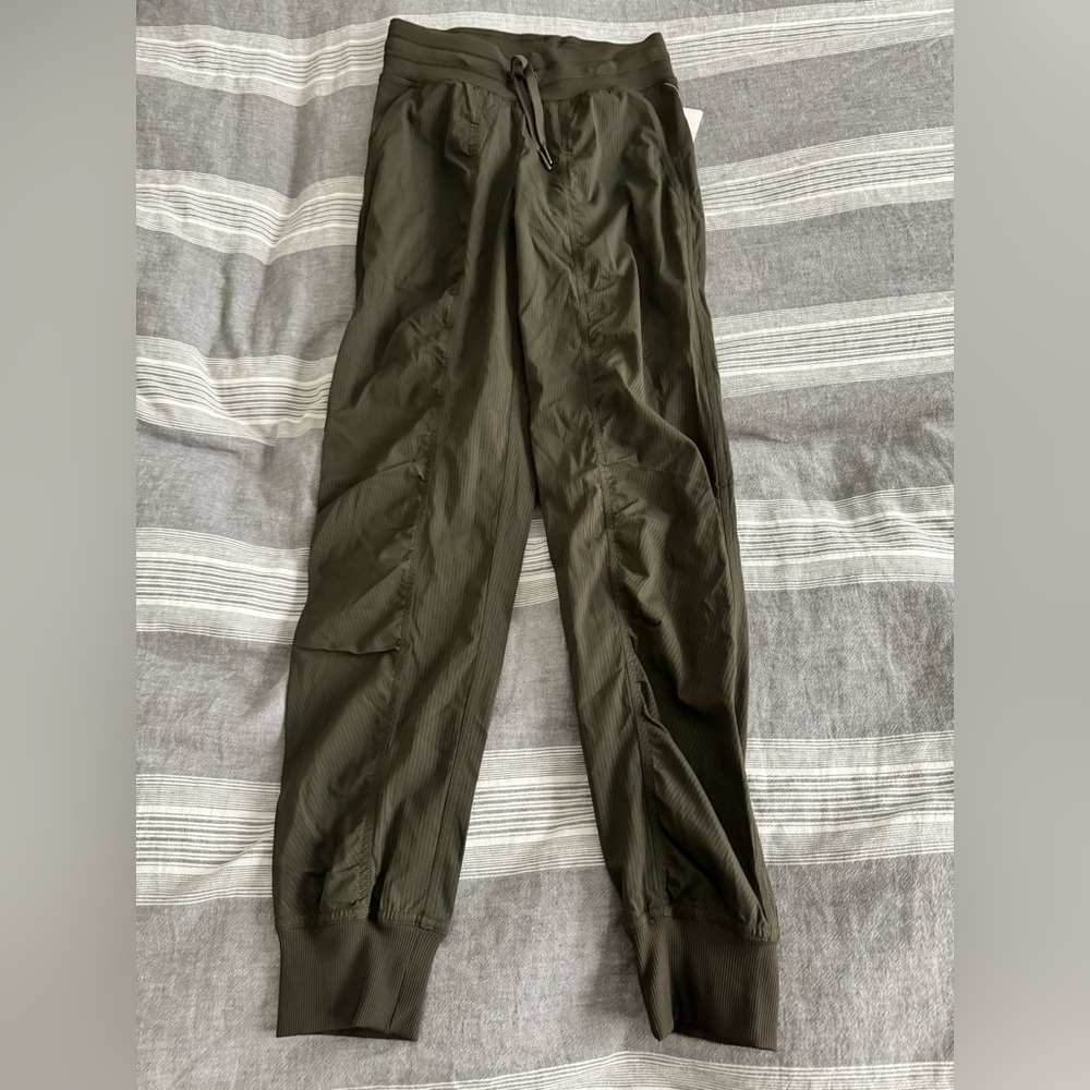 Lululemon - Dance Studio Jogger